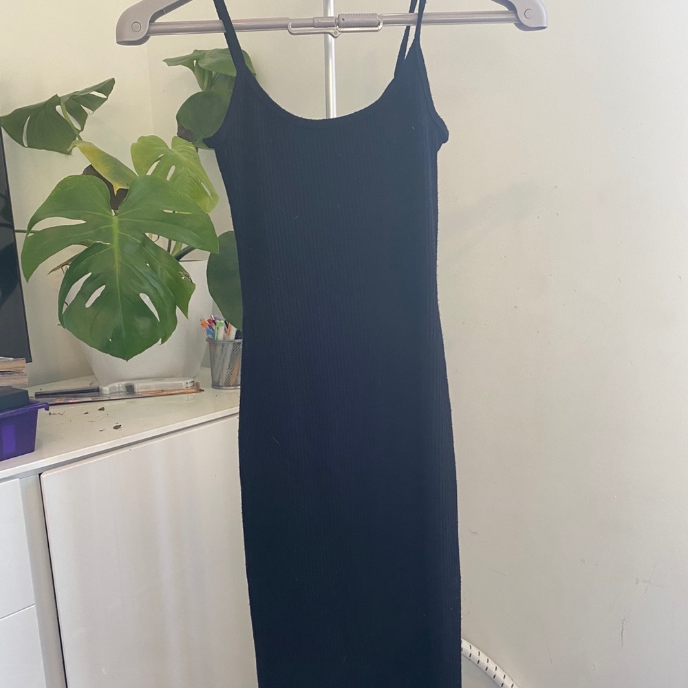 XS Wilfred Free black ribbed midi tank dress.